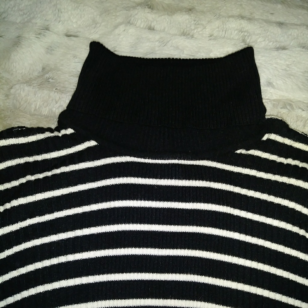 Striped sweaters - Picture 3 of 5